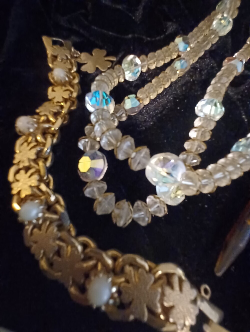 Gold-Tone Clover Chain Bracelet with Crystal Bead Necklace Set